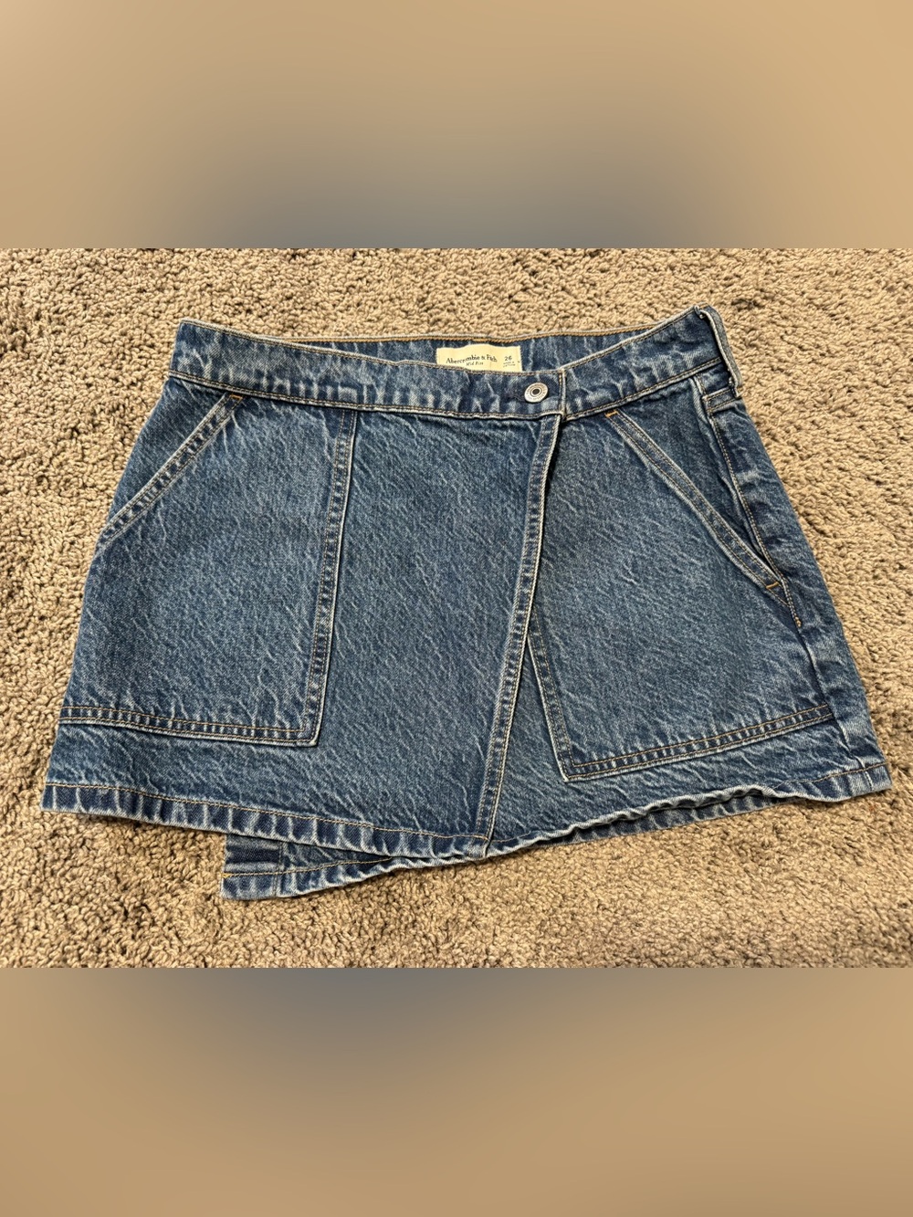 Abercrombie & Fitch Mid-Rise Asymmetrical Mini Skirt